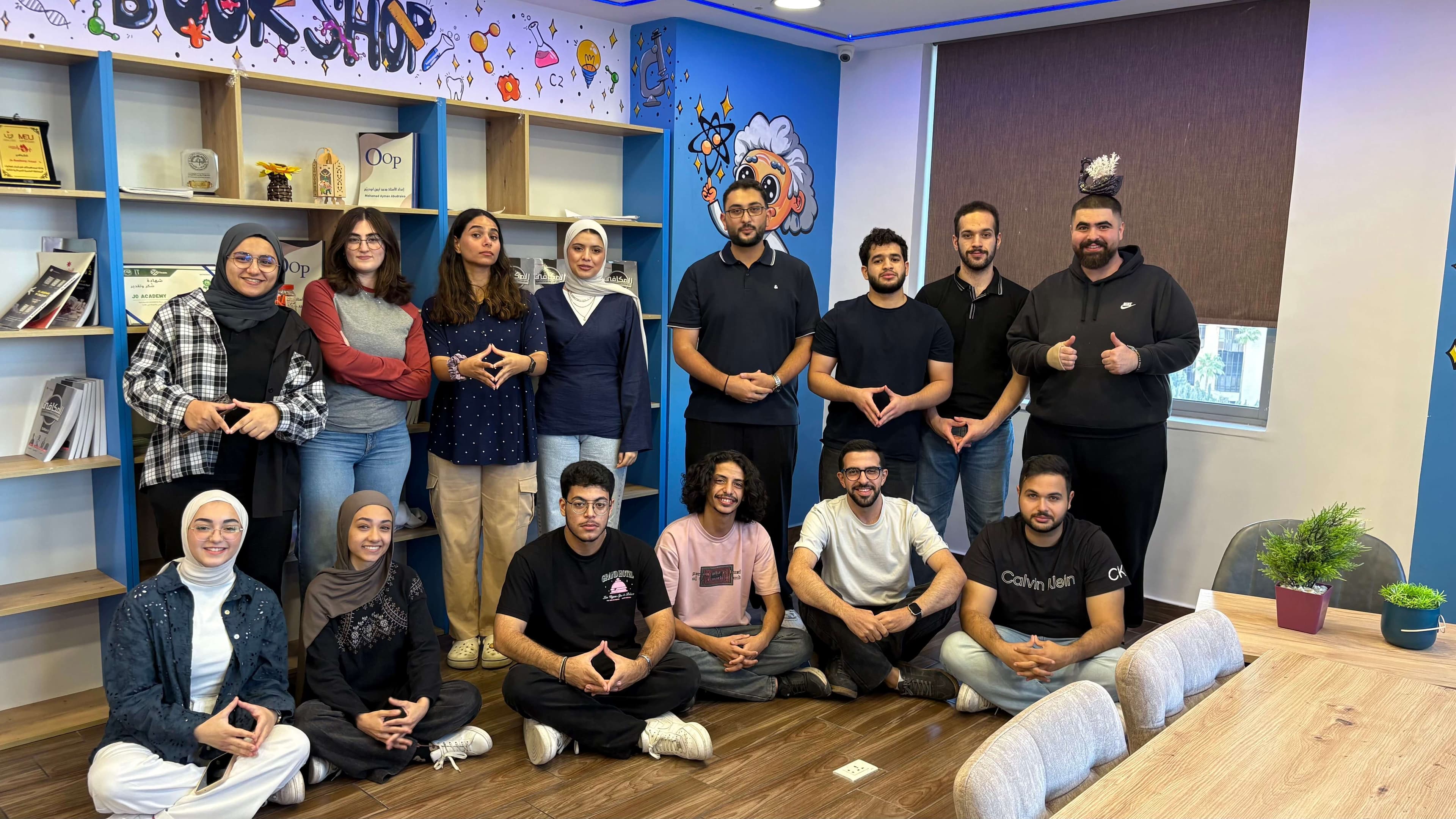 من متطوعين سينك